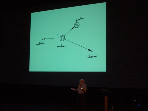2006/H.Reeves/H.Reeves-Neutrinos_03.jpg
