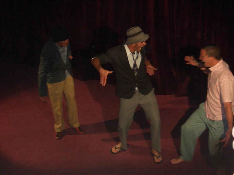 Spectacle des animateurs de l'UCPA. Quel acteur ce Cédric ! arcs/falconniere/photos/ucpa_spectacle_01.jpg