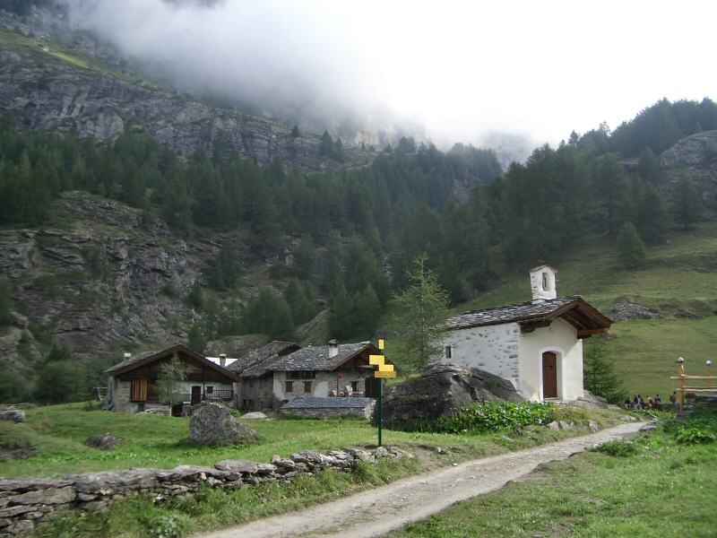 La petite chapelle du village arcs/monal/photos/monal_04.jpg