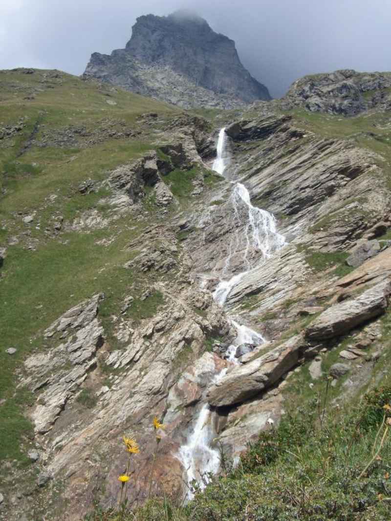 Superbe, cette cascade ! arcs/vanoise/photos/vanoise_torrent_04.jpg