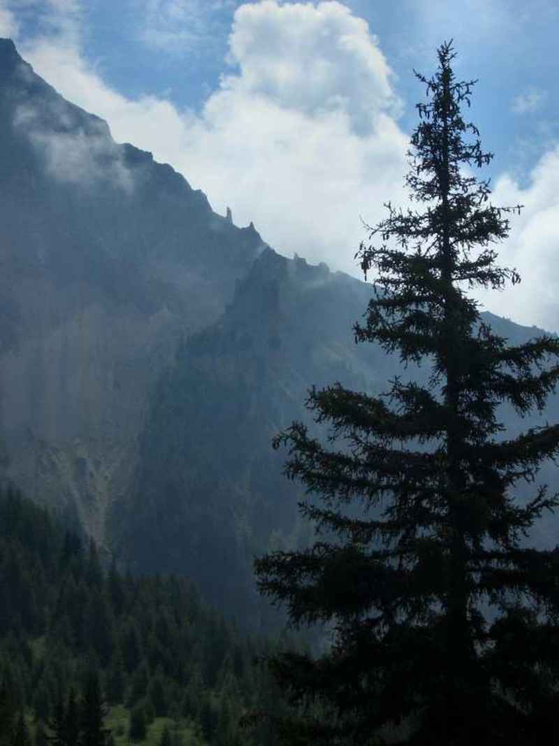 L'Aiguille rousse plongée dans la brume arcs/vernettes/photos/aiguille_rousse_01.jpg