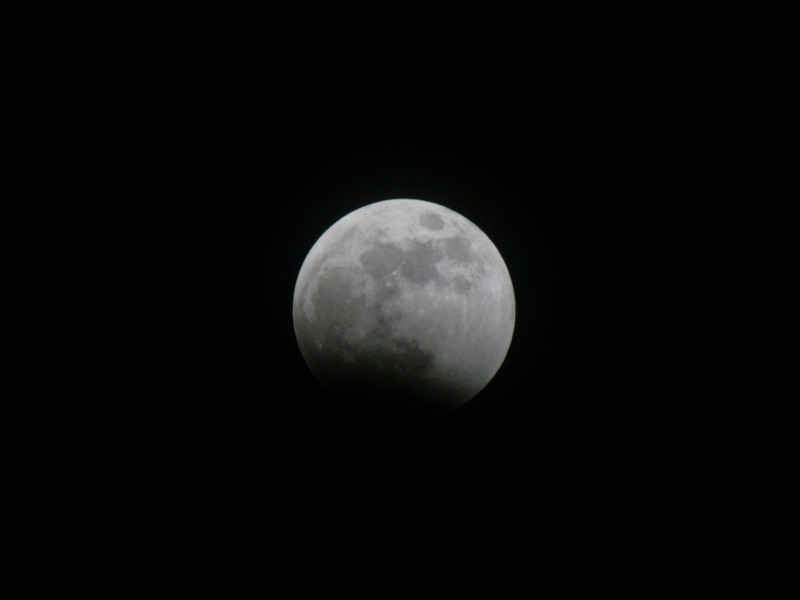 22h36 (pose : 1/320s) astro/photos/eclipse_070303_01.jpg