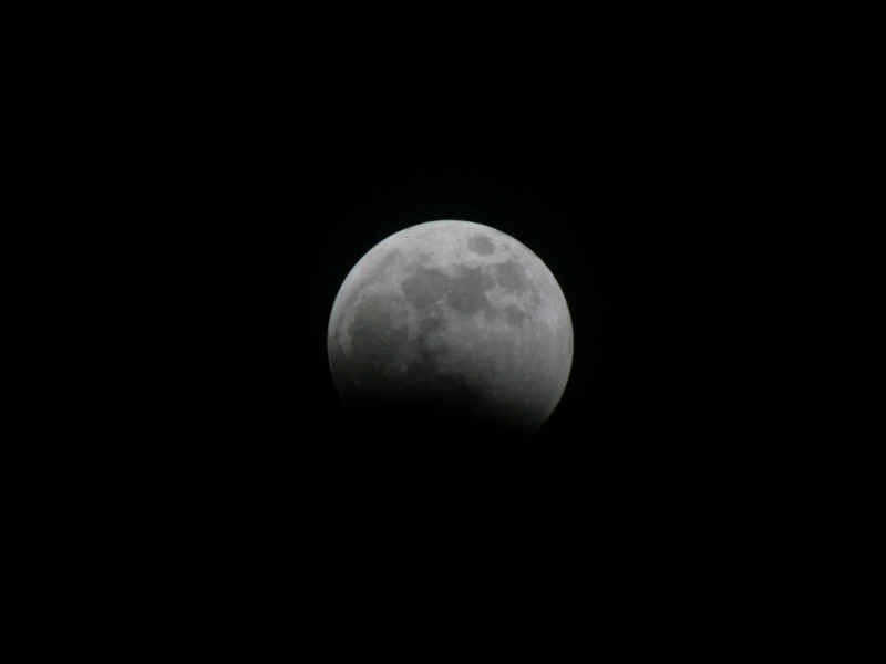 22h44 (pose : 1/320s) astro/photos/eclipse_070303_02.jpg