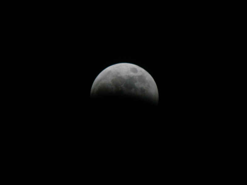 23h04 (pose : 1/200s) astro/photos/eclipse_070303_04.jpg