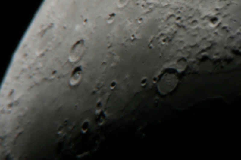 Les cratères Hercule et Atlas (à gauche) et Posidonius (à droite) astro/photos/lune16.jpg