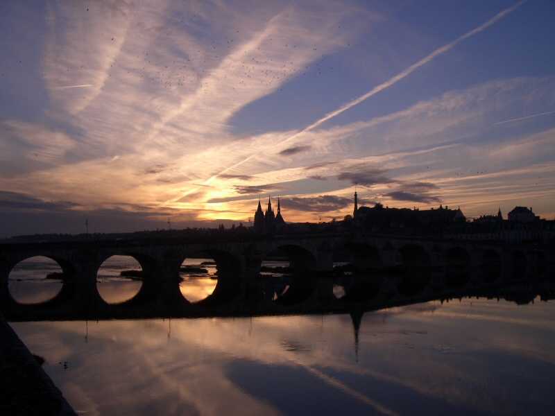 Coucher de soleil sur le Port de la Creusille blois/photos/blois_04.jpg