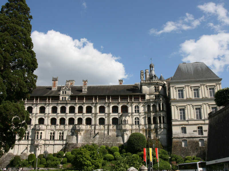 Le château - Ailes François 1er et Gaston d'Orléans blois/photos/blois_chateau_07.jpg
