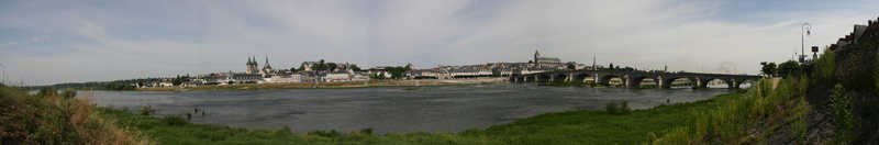 Vue panoramique de Blois (par temps couvert !...) blois/photos/blois_panorama.jpg