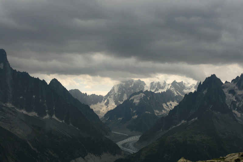Le plafond nuageux descend vite ! chamonix/lac_blanc/photos/mer_de_glace_03.jpg