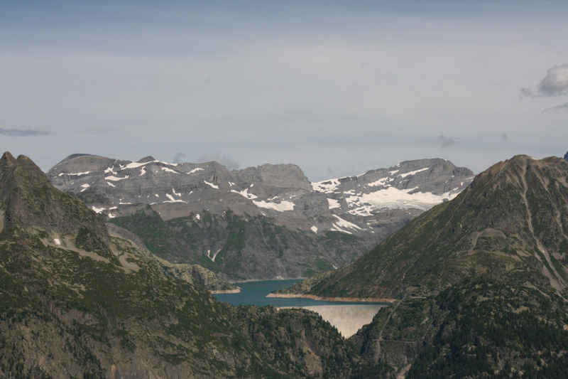 Trop loin pour apercevoir les traces des dinosaures... chamonix/suisse/photos/barrage_d_emosson_01.jpg