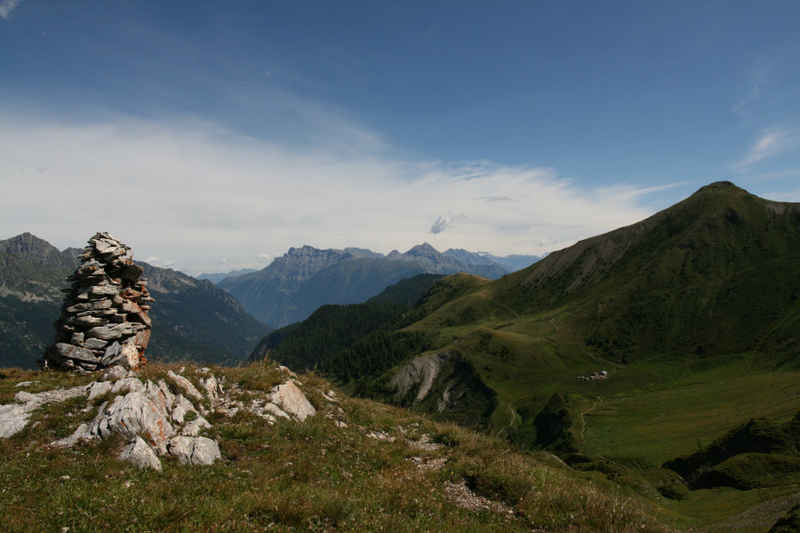 Cairn (tas de pierre) chamonix/suisse/photos/col_de_balme_cairn_01.jpg