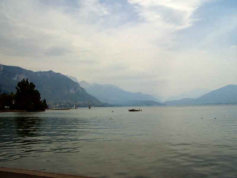 Temps brumeux sur le Lac d'Annecy ! contamines/annecy/photos/annecy_lac_02.jpg