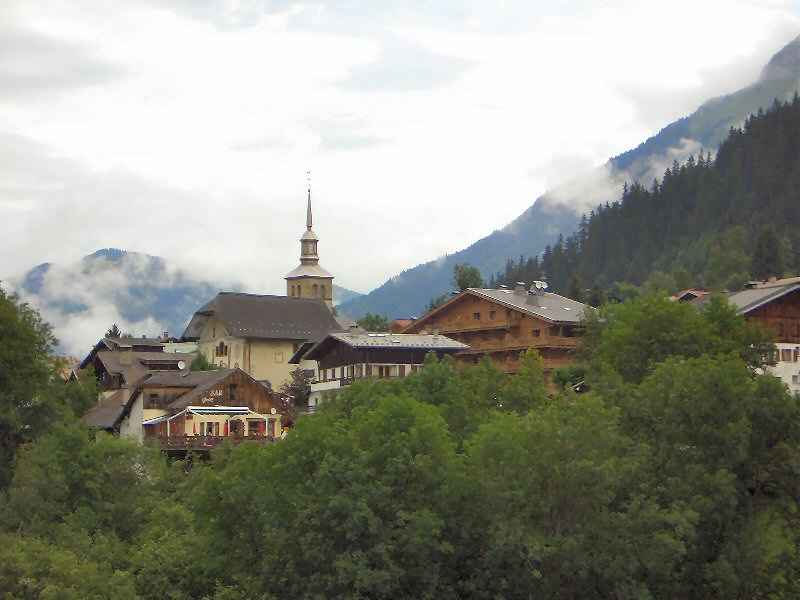 Les Contamines-Montjoie depuis le centre UCPA contamines/contamines/photos/contamines_04.jpg