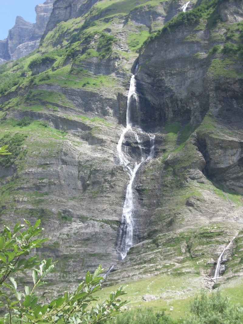 Cascade au Bout du Monde contamines/fer_cheval/photos/fer_cheval_cascade_01.jpg