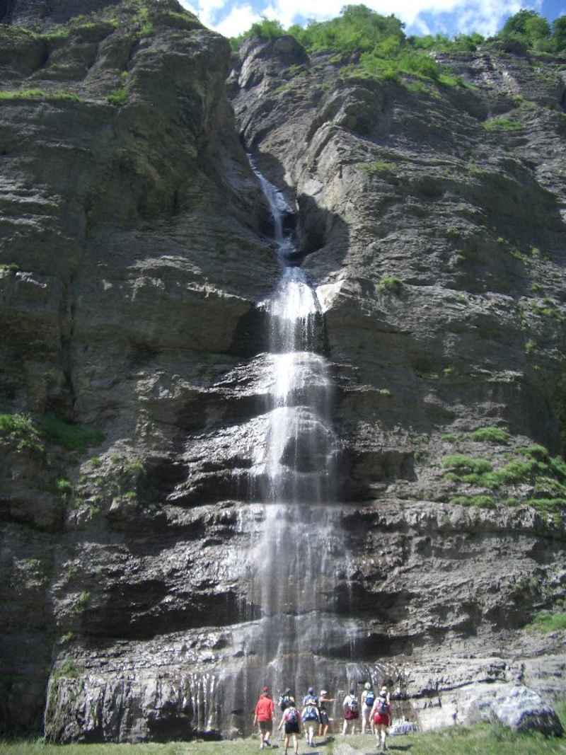 Cascade au Bout du Monde contamines/fer_cheval/photos/fer_cheval_cascade_02.jpg