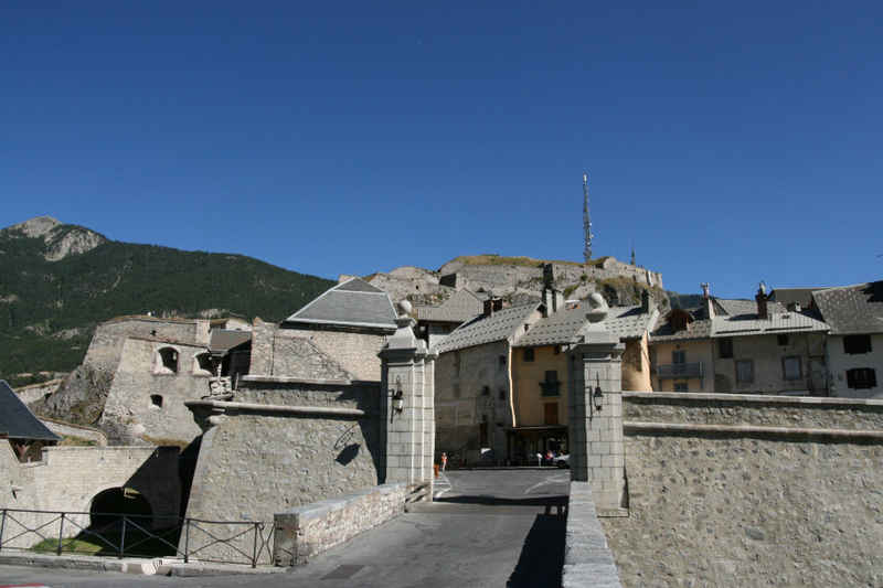 Un dernier coup d'oeil sur la cité serre_che/briancon/photos/briancon_16.jpg