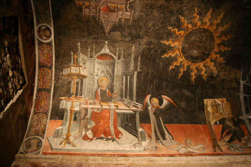 Saint Matthieu, symbolisé par un homme (ailé) car son évangile commence par la généalogie du Christ serre_che/briancon/photos/briancon_cordeliers_03.jpg