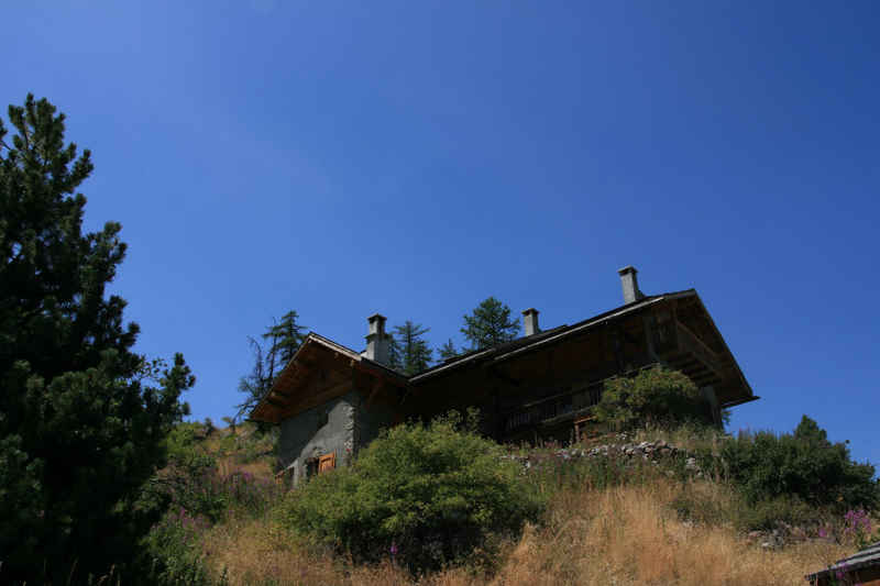 Maison avec vue imprenable depuis le balcon ! serre_che/mine/photos/chalet_01.jpg