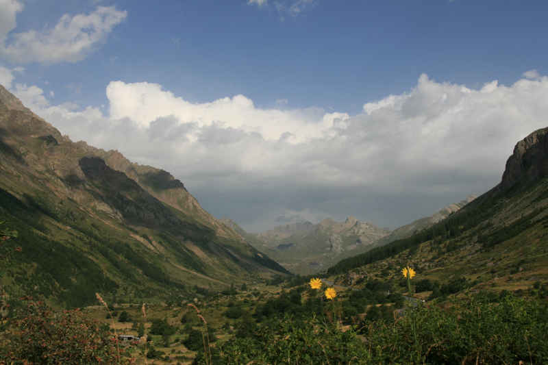 Au fond l'orage commence à gronder serre_che/monetier/photos/guisane_03.jpg