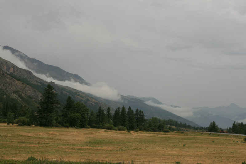 Reprise de la marche vers les bains chauds de Monêtier pour se remettre de cette dure journée :-) serre_che/monetier/photos/monetier_01.jpg