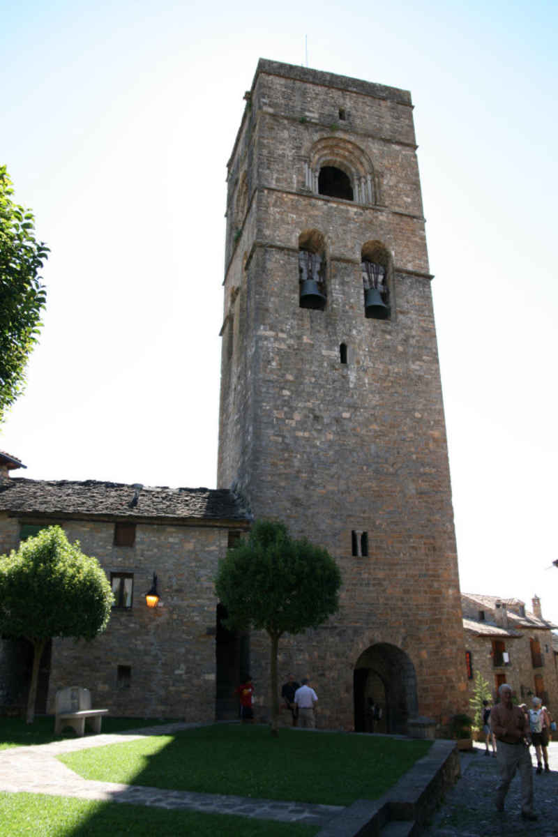 st_lary/espagne/photos/ainsa_04.jpg