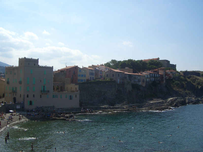 Une architecture originale... stcyprien/collioure/photos/collioure_17.jpg